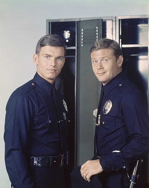 ADAM-12: THE COMPLETE SERIES (NBC 1968-1975) RETAIL QUALITY!!! Martin Milner, Kent McCord, William Boyett, Gary Crosby, William Stevens, Jack Hogan, Mikki Jamison, Claude Johnson, William Elliott, Fred Stromsoe, Shaaron Claridge - Image 3