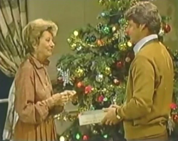 AN OZZIE AND HARRIET CHRISTMAS SPECIAL (KTLA 1981) VERY RARE!!! Harriet Nelson, David Nelson, Don DeFore, Mary Jane Croft, Kent McCord, Parley Baer, James Stacy, Lyle Talbot, Don Nelson, Tom Hatten - Image 2