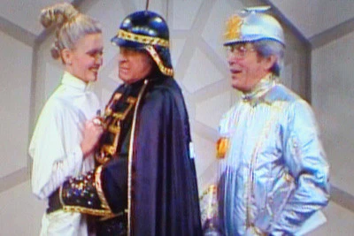 BOB HOPE ALL STAR CHRISTMAS COMEDY SPECIAL (NBC 12/15/77) - Image 10