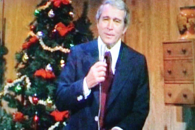 BOB HOPE ALL STAR CHRISTMAS COMEDY SPECIAL (NBC 12/15/77) - Image 7