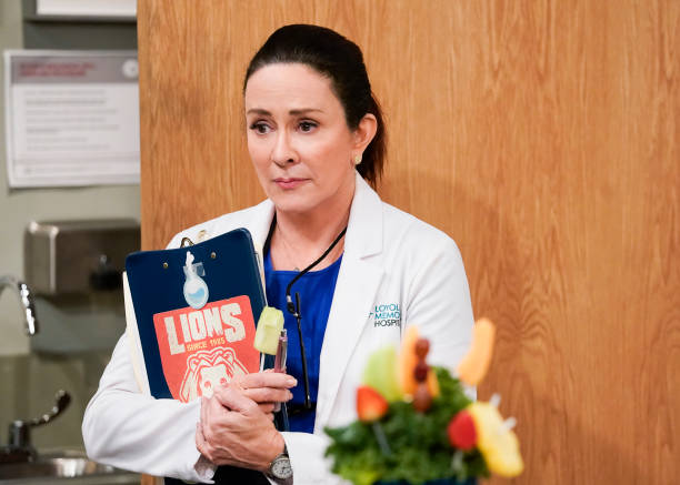 CAROL’S SECOND ACT (CBS 2019-2020) BROADCAST QUALITY!!! Patricia Heaton, Lucas Neff, Jean-Luc Bilodeau, Kyle MacLachlan, Cedric Yarbrough, Sabrina Jalees, Ashley Tisdale, Ito Aghayere - Image 3