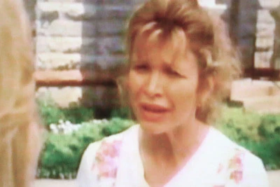 DEADLY FAMILY SECRETS (NBC-TVM 12/4/95) HARD TO FIND!!! Loni Anderson, Greg Evigan, Gigi Rice, Barry Corbin, William Converse Roberts, Anjanette Comer, Blue Deckart, Renee Olstead - Image 4