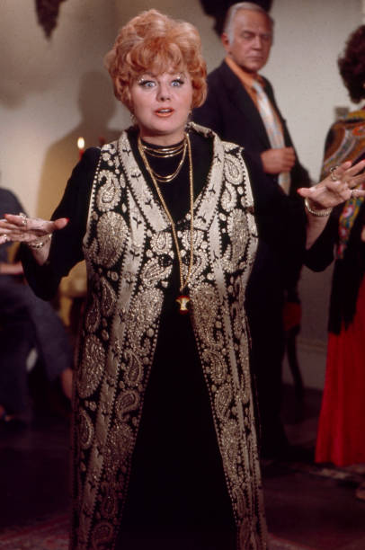 DEVIL'S DAUGHTER, THE (ABC-TVM 1/9/73) Belinda Montgomery, Shelley Winters, Joseph Cotten, Robert Foxworthy, Diane Ladd, Jonathan Frid, Abe Vigoda, Martha Scott, Lucille Benson - Image 2