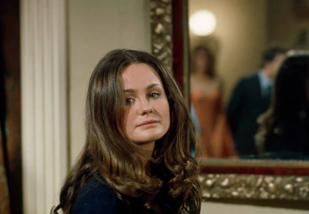 DEVIL'S DAUGHTER, THE (ABC-TVM 1/9/73) Belinda Montgomery, Shelley Winters, Joseph Cotten, Robert Foxworthy, Diane Ladd, Jonathan Frid, Abe Vigoda, Martha Scott, Lucille Benson - Image 3