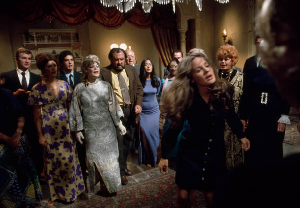 DEVIL'S DAUGHTER, THE (ABC-TVM 1/9/73) Belinda Montgomery, Shelley Winters, Joseph Cotten, Robert Foxworthy, Diane Ladd, Jonathan Frid, Abe Vigoda, Martha Scott, Lucille Benson - Image 4