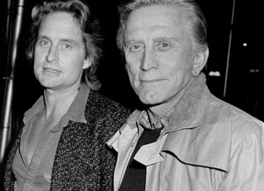 A FATHER... A SON... ONCE UPON A TIME IN HOLLYWOOD (2005) Michael Douglas, Kirk Douglas - Image 3