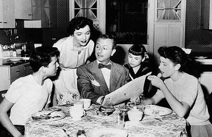 FATHER KNOWS BEST - THE COMPLETE SERIES + 2 EXCLUSIVE BONUS DISCS (CBS 1954-1955/NBC 1955-1958/CBS 1958-1960) EXCELLENT!!! RETAIL QUALITY!!! Robert Young, Jane Wyatt, Elinor Donahue, Billy Gray, Lauren Chapin - Image 3