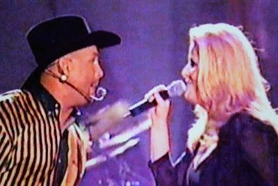 GARTH BROOKS COAST TO COAST LIVE 1: LA (CBS 11/14/01) - Image 5