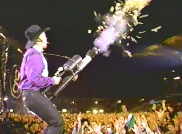 GARTH BROOKS DOUBLE LIVE (NBC 11/18/98 - WEST COAST VERSION) - Image 4