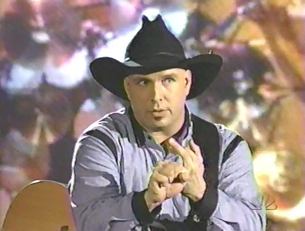 GARTH BROOKS DOUBLE LIVE (NBC 11/18/98 - WEST COAST VERSION) - Image 9