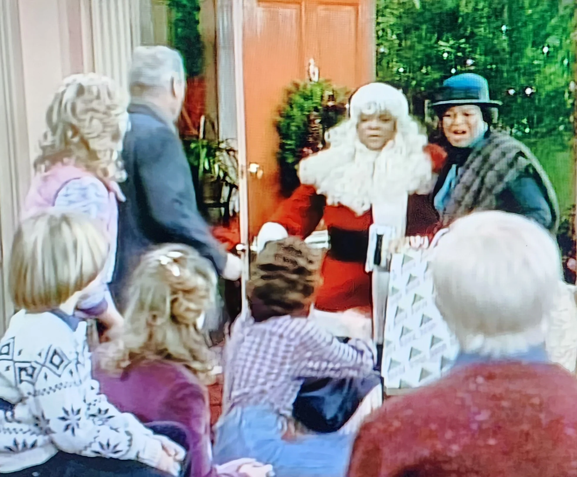 GIMME A BREAK! - THE 4 CHRISTMAS EPISODES (NBC 1983-1986) Nell Carter, Joey Lawrence, Telma Hopkins, Dolph Sweet, Kari Michaelsen, Lauri Hendler, Lara Jill Miller, Howard Morton, John Hoyt, Matthew Lawrence, Rosie O'Donnell, Paul Sand - Image 4