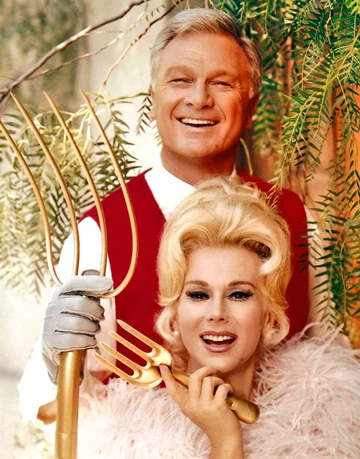 GREEN ACRES - THE COMPLETE SERIES + BONUS MOVIE & EXTRAS!!! (CBS 1965-1971) RETAIL QUALITY!!! Eddie Albert, Eva Gabor, Pat Buttram, Tom Lester, Frank Cady, Alvy Moore, Mary Grace Canfield, Sid Melton, Hank Patterson - Image 3
