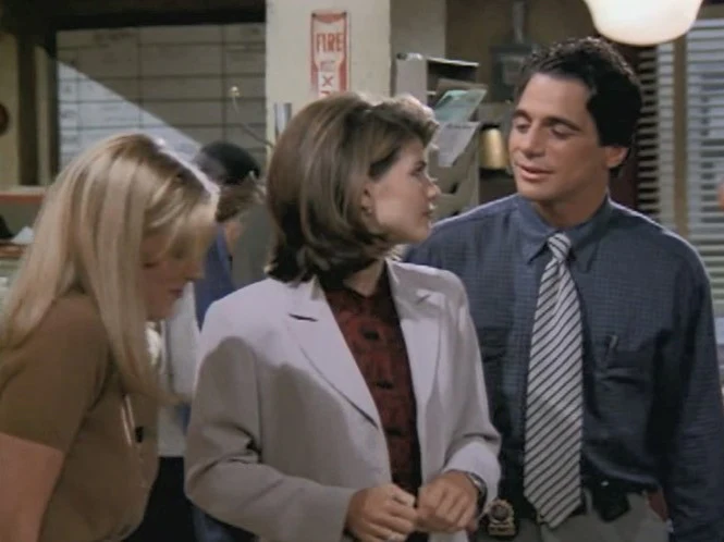 HUDSON STREET – THE COMPLETE SERIES (ABC 1995) RARE!!! BROADCAST QUALITY!!! Tony Danza, Lori Loughlin, Frankie J. Galasso, Shareen J. Mitchel, Jerry Adler, Christine Dunford, Tom Gallop, Jeffrey Anderson-Gunter - Image 11