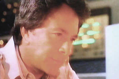 INCREDIBLE HULK RETURNS, THE (1998 CBS-TVM - Bill Bixby/Lou Ferrigno) - Image 7
