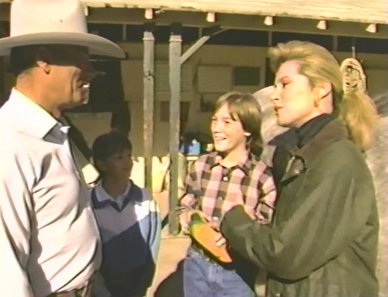 INTRODUCTION TO HORSEBACK RIDING AND HORSE CARE WITH STEFANIE POWERS (1989) VERY RARE! Stefanie Powers - Image 7
