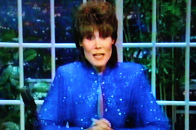 LATE SHOW STARRING JOAN RIVERS - EPISODE 131 (FOX 4/23/87) Guest host: Michele Lee, Dick Van Dyke, Bob Dubac, Colleen McCullough - Image 4