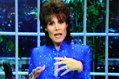 LATE SHOW STARRING JOAN RIVERS - EPISODE 131 (FOX 4/23/87) Guest host: Michele Lee, Dick Van Dyke, Bob Dubac, Colleen McCullough - Image 9