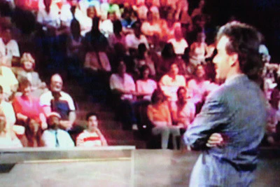 LATE SHOW, THE (FOX 9/1/87) Guest host: Jonathon Brandmeier, The O'Jays, Herve Villechaize, Kelly McDonald, Little Rockin' Ricky Roco - Image 5