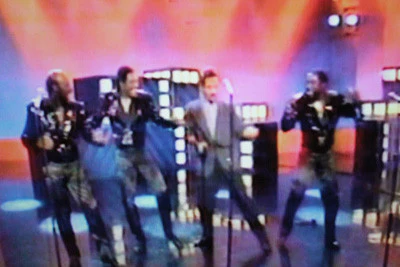 LATE SHOW, THE (FOX 9/1/87) Guest host: Jonathon Brandmeier, The O'Jays, Herve Villechaize, Kelly McDonald, Little Rockin' Ricky Roco - Image 8