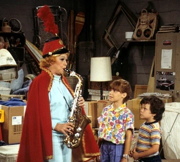 LIFE WITH LUCY – THE COMPLETE SERIES (ABC 1986) Lucille Ball, Gale Gordon, Ann Dusenberry, Larry Anderson, Jenny Lewis, Philip J. Amelio II, Donovan Scott - Image 3