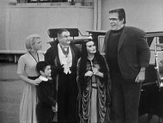 MARINELAND CARNIVAL WITH THE MUNSTERS (CBS 4/18/65) Fred Gwynne, Yvonne de Carlo, Al Lewis, Pat Priest, Butch Patrick, The New Christy Minstrels - Image 5