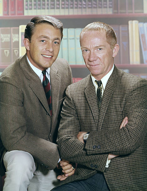 MY FAVORITE MARTIAN - THE COMPLETE SERIES + BONUS MATERIAL (CBS 1963-1966) Ray Walston, Bill Bixby, Pamela Britton, Alan Hewitt - Image 2