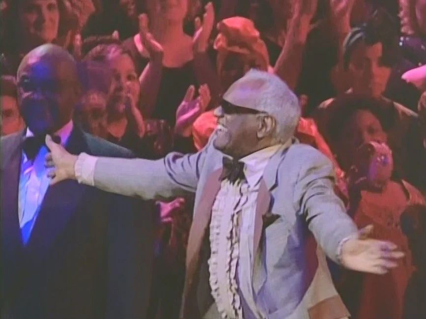 RAY CHARLES CELEBRATES A GOSPEL CHRISTMAS WITH THE VOICES OF JUBILATION! (2003) Ray Charles, Voices of Jubilation Gospel Choir - Image 6