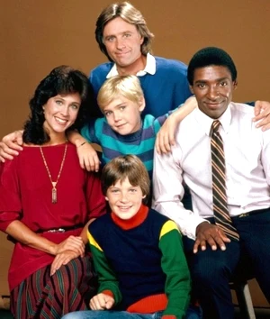 SILVER SPOONS – THE COMPLETE SERIES (NBC 1982-86, SYN 1986-87) HARD TO FIND!!! Ricky Schroder, Joel Higgins, Erin Gray, Jason Bateman, Alfonso Ribeiro, Leonard Lightfoot, Franklyn Seales, Billy Jacoby, Ray Walston, John Houseman - Image 5