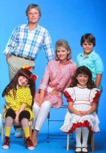 SMALL WONDER – THE COMPLETE SERIES (SYN 1985-89) VERY RARE!!! EXCELLENT QUALITY Tiffany Brissette, Dick Christie, Jerry Supiran, Edie McClurg, Marla Pennington - Image 5