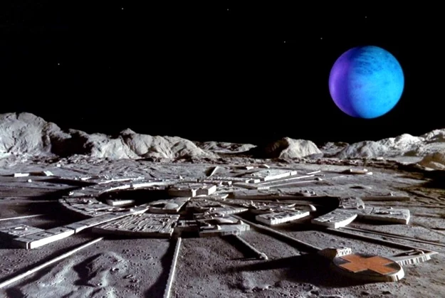 SPACE: 1999 - THE COMPLETE SERIES + BONUS DISC (1975-77) RETAIL QUALITY!!! Martin Landau, Barbara Bain, Barry Morse, Nick Tate, Catherine Schell - Image 10