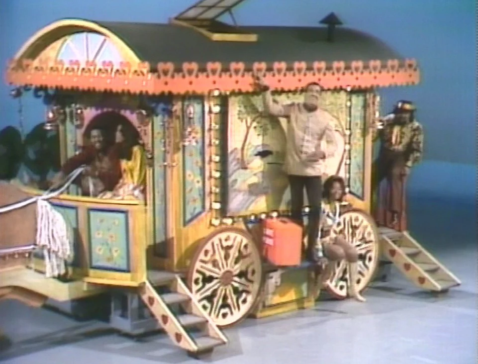 5TH DIMENSION TRAVELLING SUNSHINE SHOW, THE (ABC 8/17/71) Marilyn McCoo, Billy Davis Jr., Ron Townson, Florence LaRue Gordon, LaMonte McLemore, Dionne Warwick, Merle Haggard, The Carpenters - Image 3