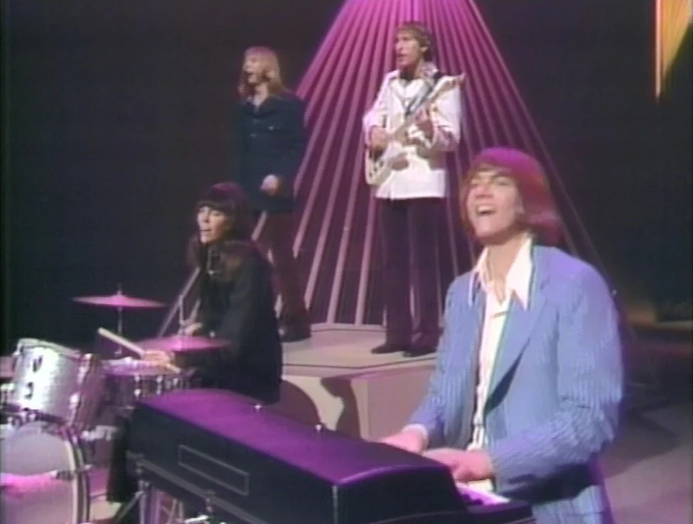 5TH DIMENSION TRAVELLING SUNSHINE SHOW, THE (ABC 8/17/71) Marilyn McCoo, Billy Davis Jr., Ron Townson, Florence LaRue Gordon, LaMonte McLemore, Dionne Warwick, Merle Haggard, The Carpenters - Image 6