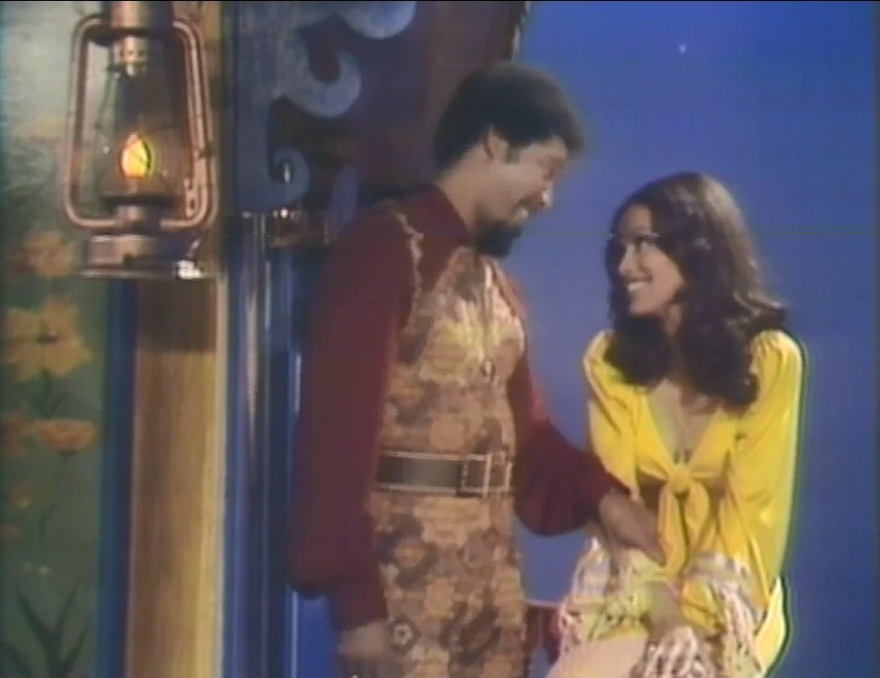 5TH DIMENSION TRAVELLING SUNSHINE SHOW, THE (ABC 8/17/71) Marilyn McCoo, Billy Davis Jr., Ron Townson, Florence LaRue Gordon, LaMonte McLemore, Dionne Warwick, Merle Haggard, The Carpenters - Image 8