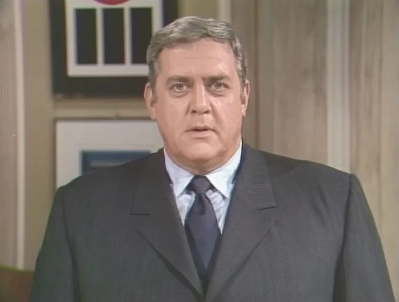 DEAN MARTIN CHRISTMAS SHOW, THE (NBC 12/19/68) Dean Martin, Bob Hope, Bob Newhart, Dom DeLuise, Dennis Weaver - Image 10