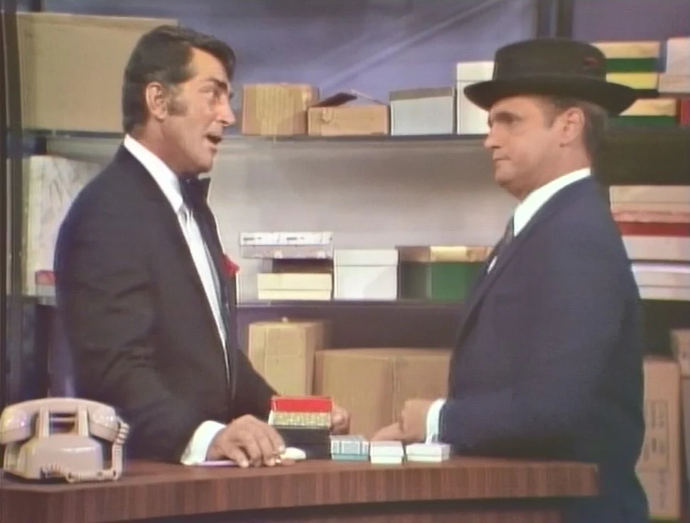 DEAN MARTIN CHRISTMAS SHOW, THE (NBC 12/19/68) Dean Martin, Bob Hope, Bob Newhart, Dom DeLuise, Dennis Weaver - Image 4