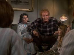 HOMECOMING, THE: A CHRISTMAS STORY (CBS-TVM 12/19/71) WALTONS PILOT Patricia Neal, Richard Thomas, Andrew Duggan, Ellen Corby, Edgar Bergen, Jon Walmsley, Mary McDonough, Judy Norton, David W. Harper, Kami Cotler, Eric Scott, Cleavon Little - Image 7