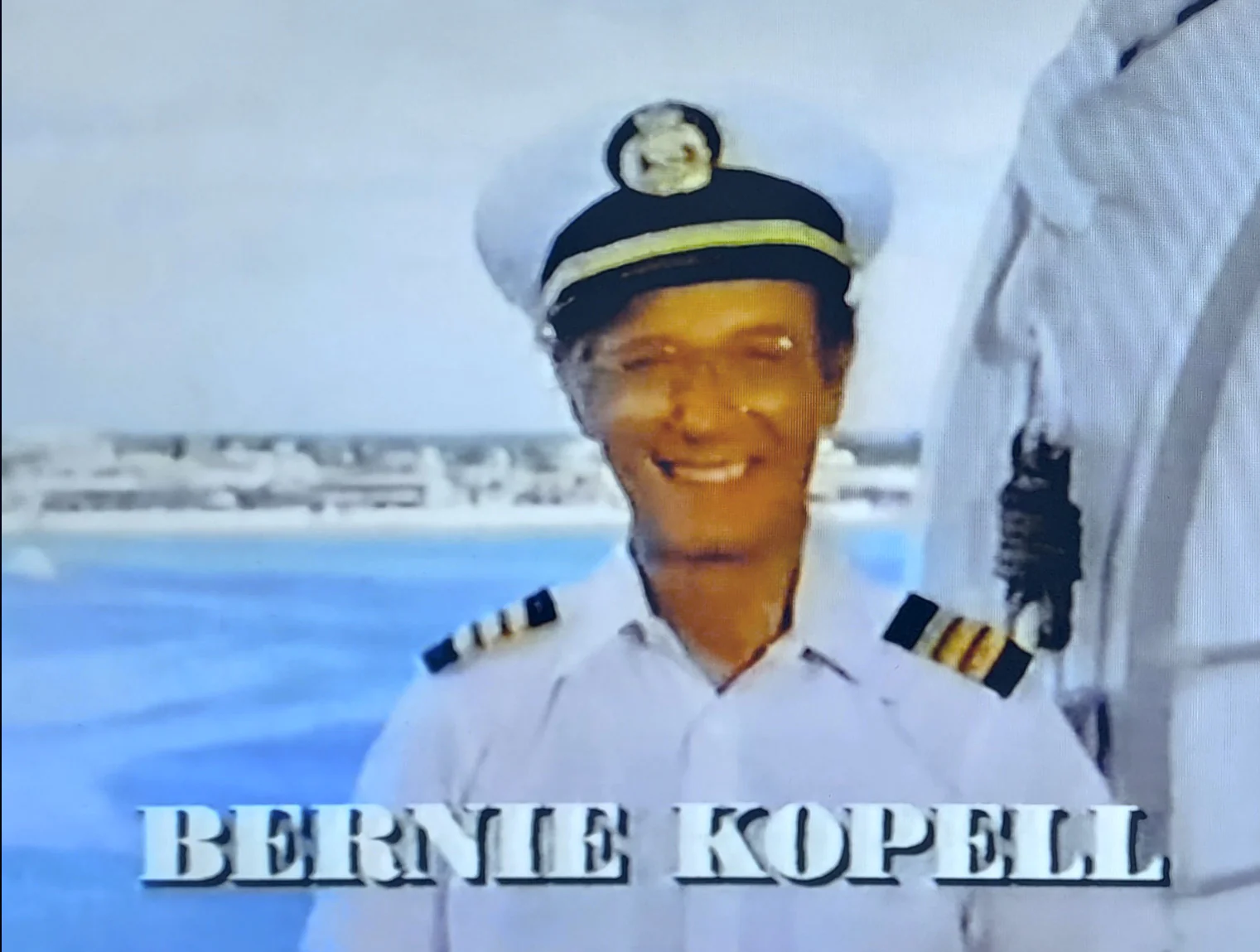 LOVE BOAT, THE: A VALENTINE VOYAGE (CBS-TVM 2/12/90) VERY RARE!!! HARD TO FIND!!! Gavin MacLeod, Bernie Kopell, Ted Lange, Jill Whelan, Ted Shackelford, Joe Regalbuto, Julia Duffy, Roddy Piper, Steve Bond, Kim Johnston Ulrich, Shanna Reed - Image 4