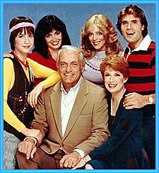 TOO CLOSE FOR COMFORT – THE COMPLETE SERIES (ABC 1980–1983, SYN 1984-1987) EXCELLENT QUALITY!!! Ted Knight, Nancy Dussault, Deborah Van Valkenburgh, Lydia Cornell, Jim J. Bullock, Audrey Meadows, Pat Carroll, Deena Freeman, Lisa Antille - Image 3