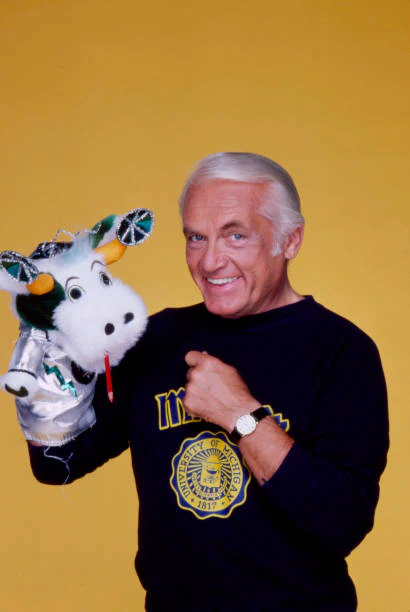 TOO CLOSE FOR COMFORT – THE COMPLETE SERIES (ABC 1980–1983, SYN 1984-1987) EXCELLENT QUALITY!!! Ted Knight, Nancy Dussault, Deborah Van Valkenburgh, Lydia Cornell, Jim J. Bullock, Audrey Meadows, Pat Carroll, Deena Freeman, Lisa Antille - Image 4