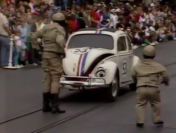 WALT DISNEY WORLD'S 1996 MERRY CHRISTMAS DAY PARADE (ABC 12/25/86) - Image 8