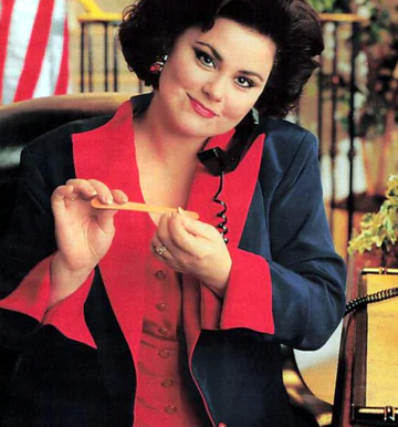 WOMEN OF THE HOUSE – THE COMPLETE SERIES (CBS 1995) Delta Burke, Terri Garr, Patricia Heaton, Valerie Mahaffey, Julie Hagerty, Jonathan Banks, Brittany Parkyn, Lisa Rieffel - Image 2